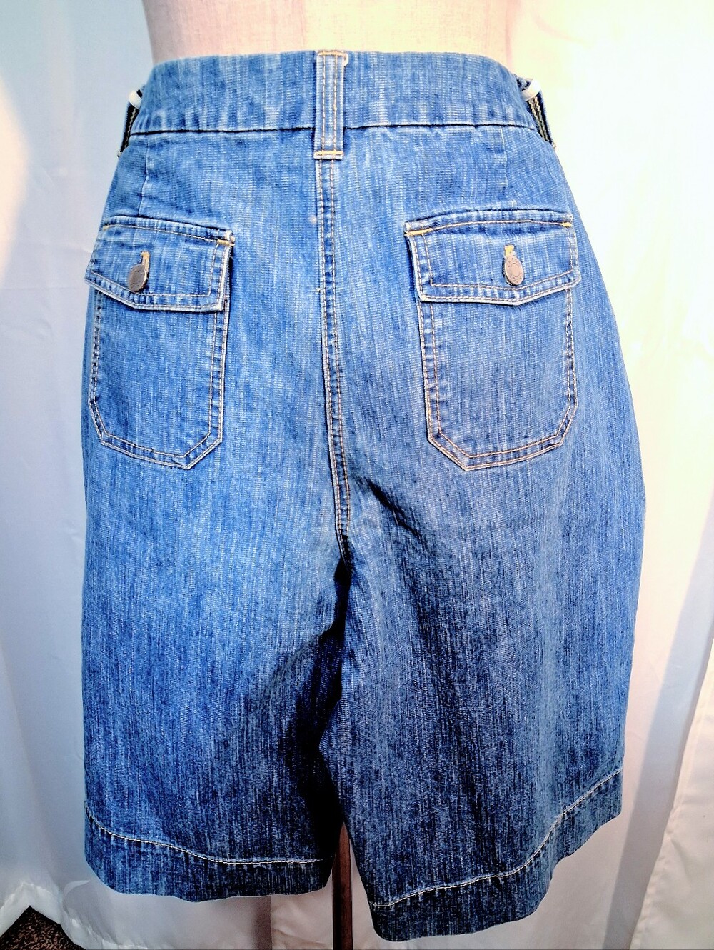 Chico's Bermuda Denim Shorts, Women Blue Button Pockets, Zipper, Stretch,XL or 2